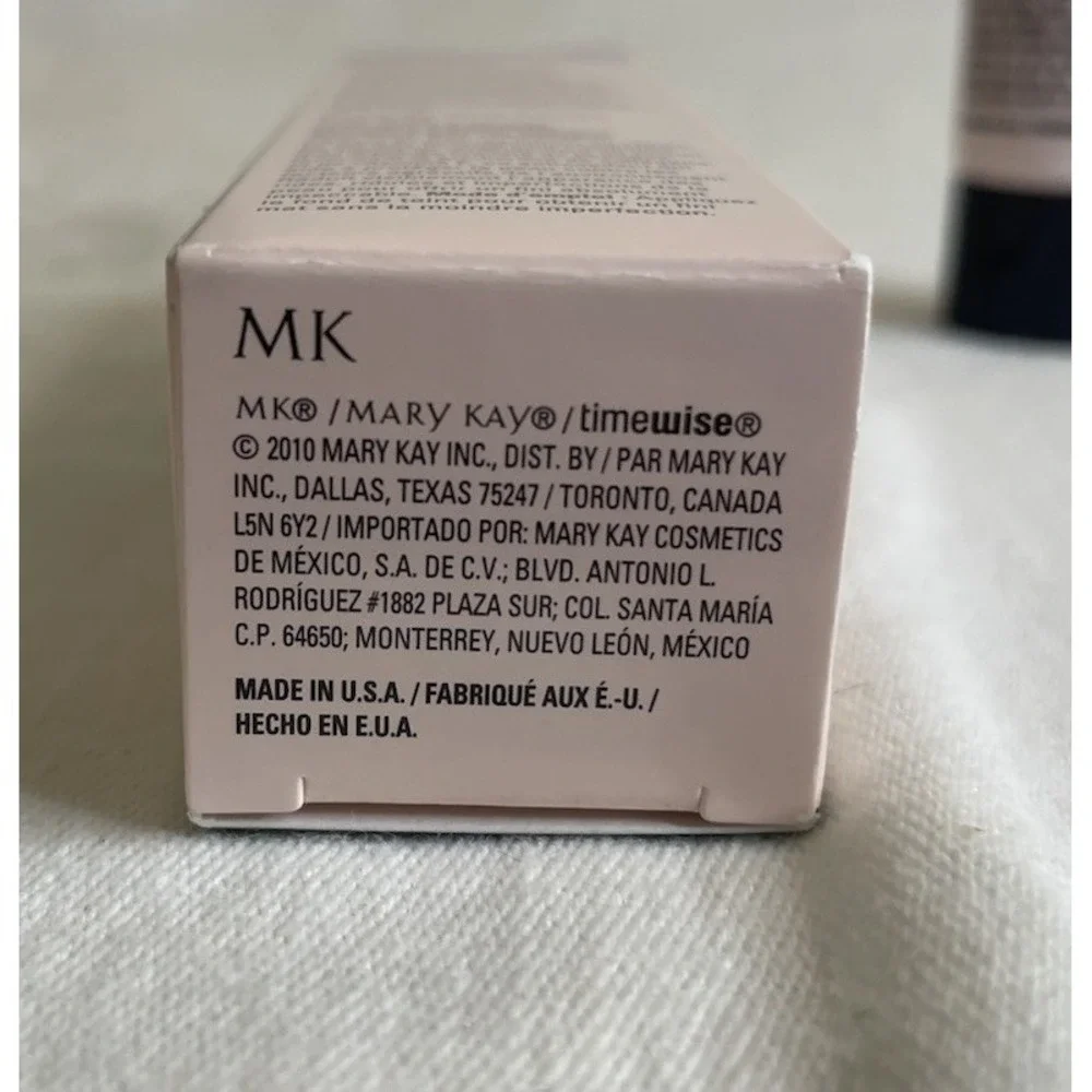 Mary Kay Timewise Matte-Wear Liquid Foundation Ivory 5 038754 NEW IN BOX